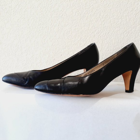 Ferragamo Vintage Pumps - Picture 4 of 13